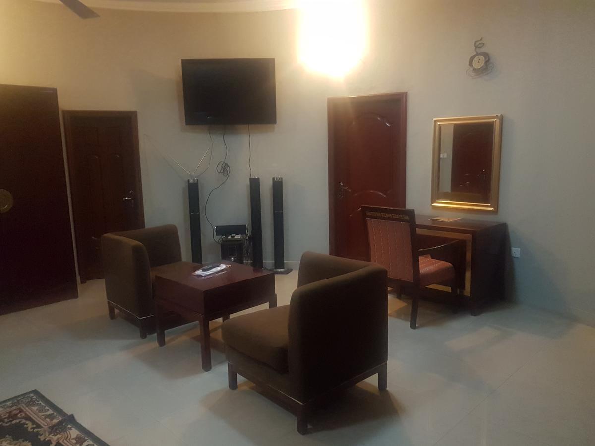 Mariam Hotel Tamale Екстер'єр фото